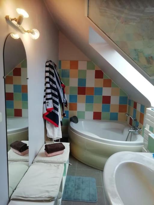 Maison familiale sur la CÔTE D’ÉMERAUDE Lancieux Esterno foto